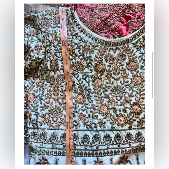 Lehenga - Picture 4 of 7